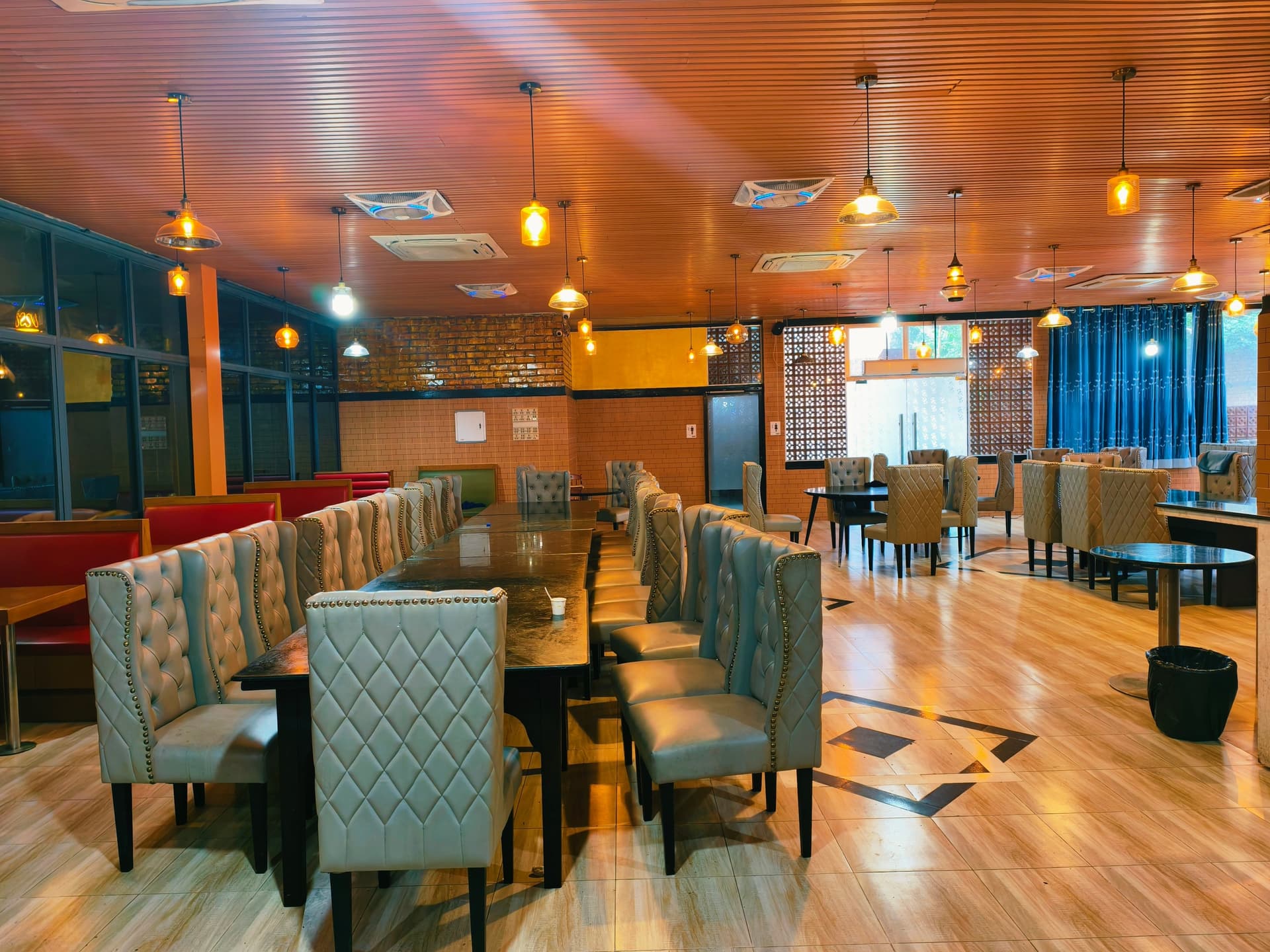VIP Executive Lounge